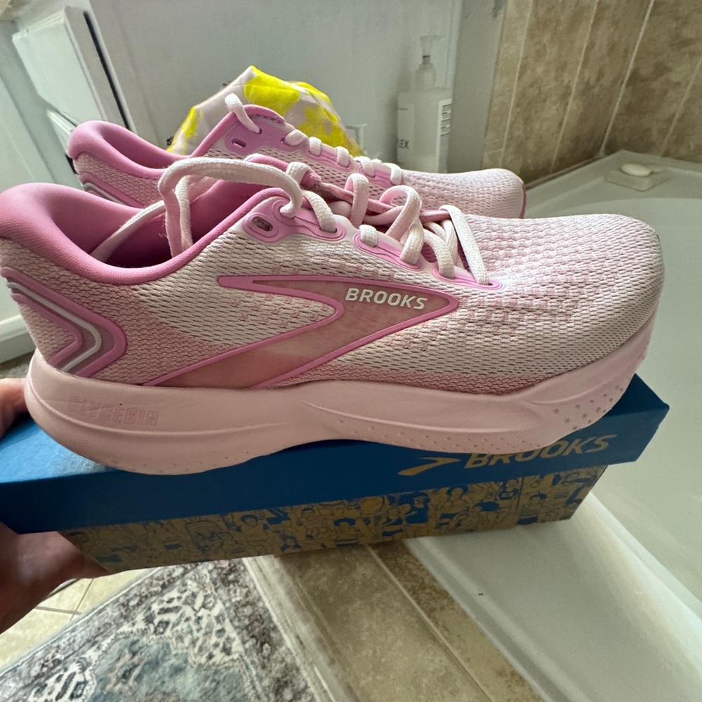 Brooks Pink Glycerin 21  Shoes with Mesh Upper and Rubber Outsoles